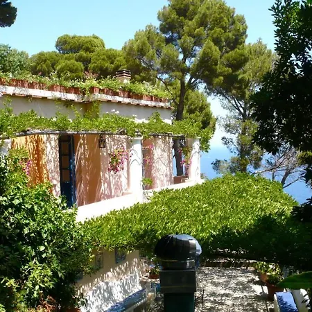 La Casa Nel Bosco Konukevi Capri