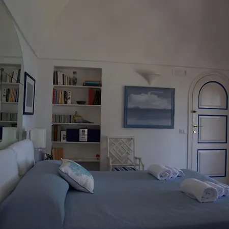 La Casa Nel Bosco בית הארחה קאפרי