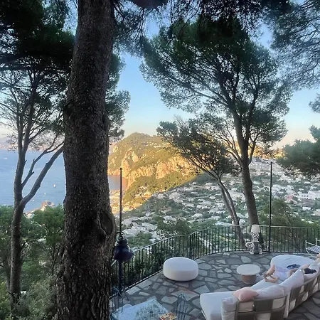 La Casa Nel Bosco Konukevi Capri