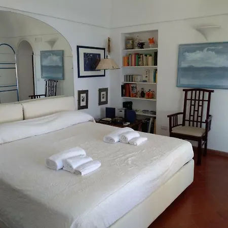 La Casa Nel Bosco Konukevi Capri