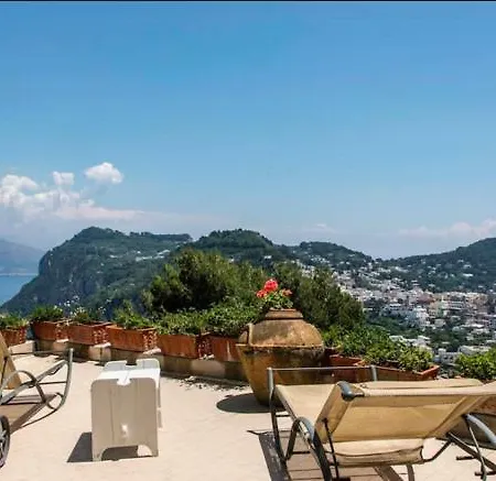 La Casa Nel Bosco カプリ