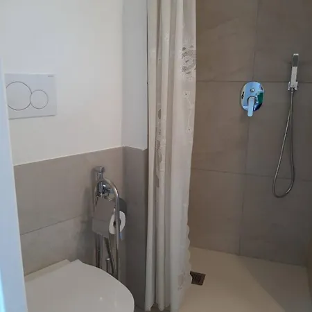 La Casa Nel Bosco 4* 卡普里