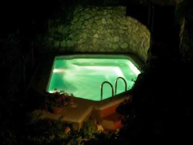 La Casa Nel Bosco Pensión Capri