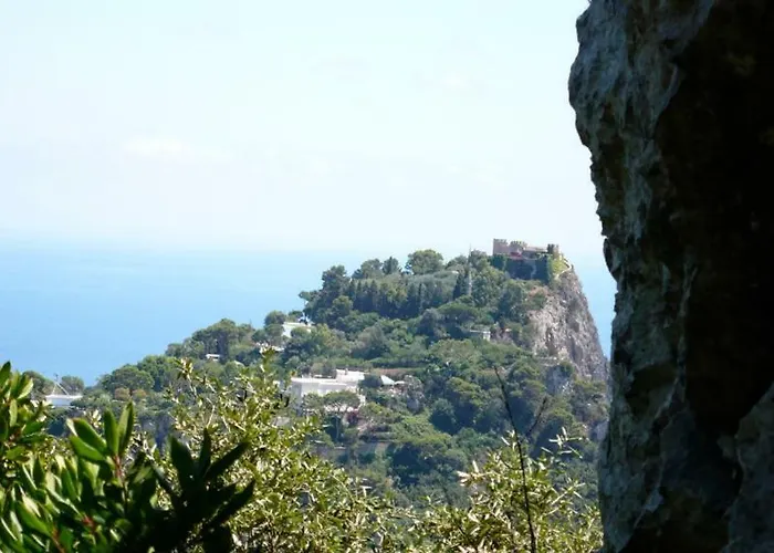 Pensión La Casa Nel Bosco Capri